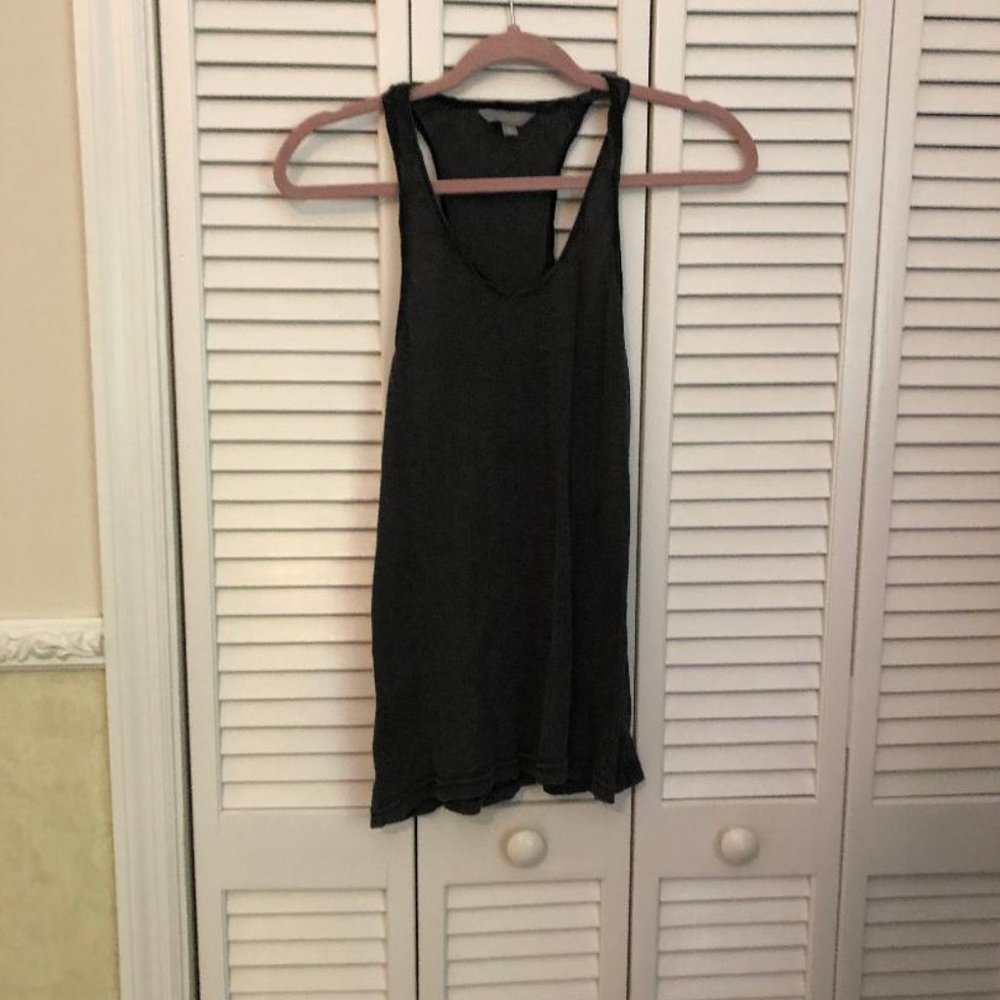 Simple Black/Charcol Tank